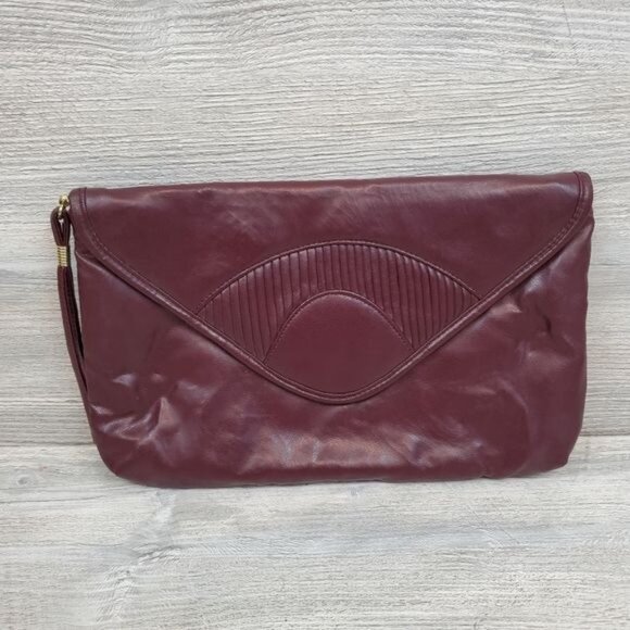 vintage Handbags - Vintage maroon envelope clutch wristlet made in Taiwan R.O.C
